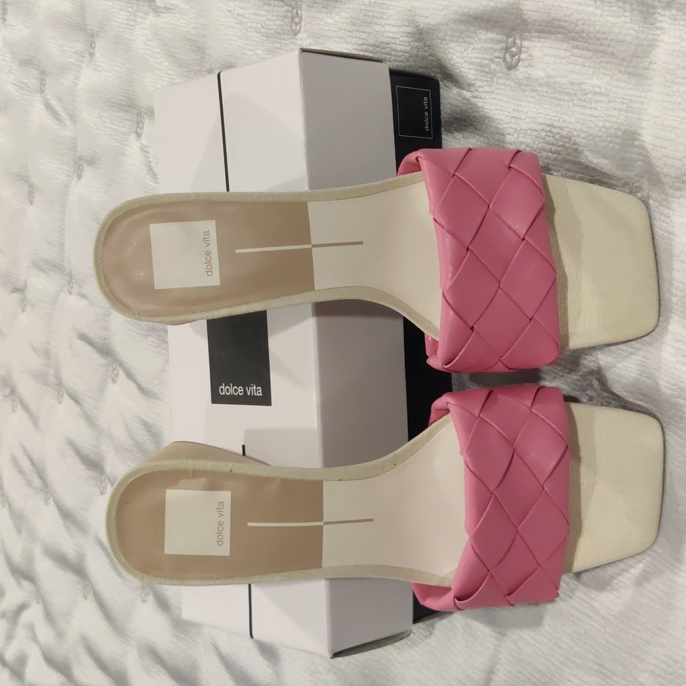 Sandal